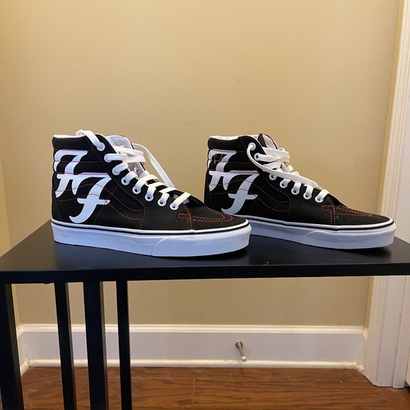 25th anniversary Foo Fighters Vans - Picture 1 of 4